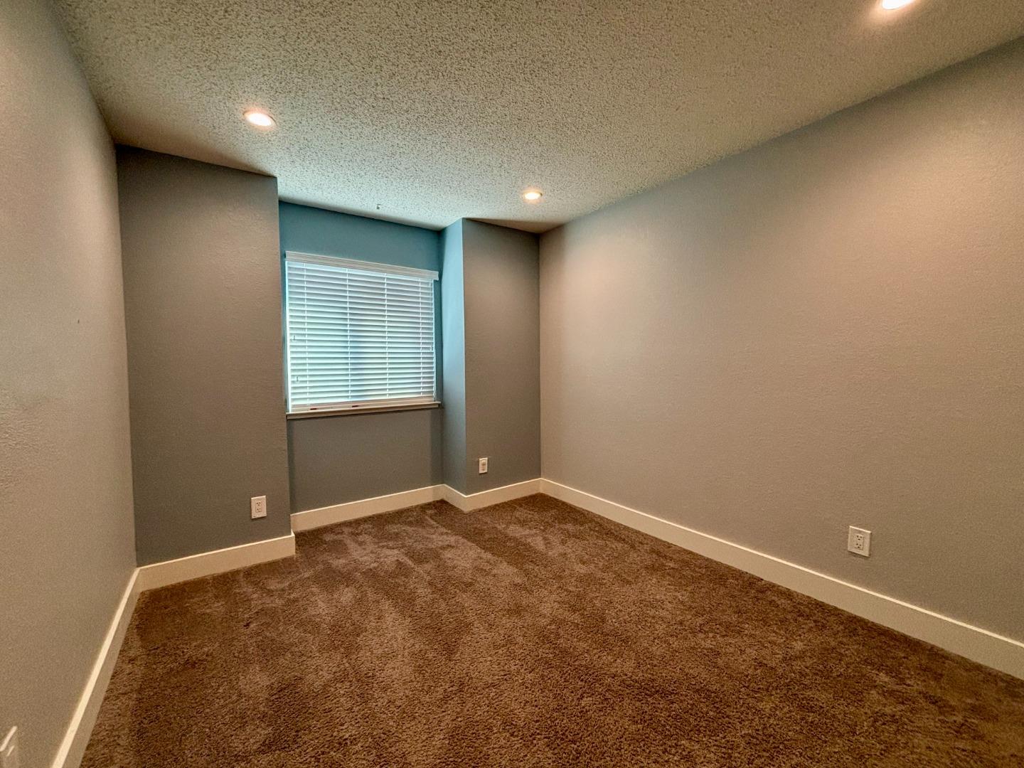 Detail Gallery Image 20 of 25 For 7592 Deltawind Dr, Sacramento,  CA 95831 - 3 Beds | 2/1 Baths
