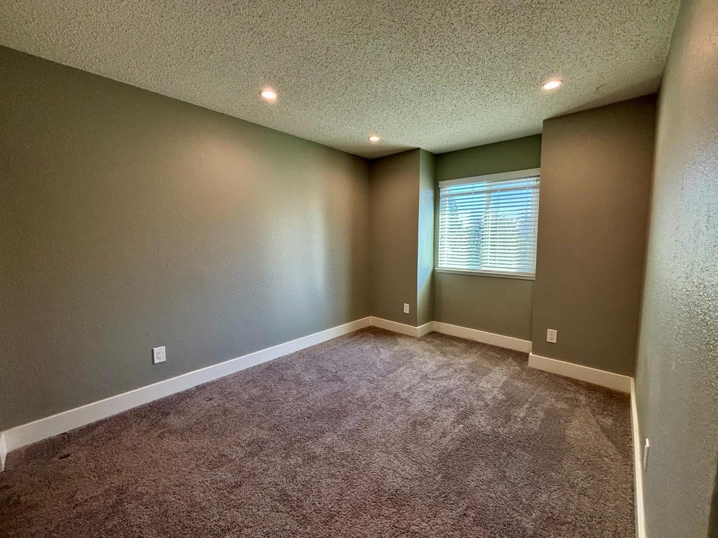 Detail Gallery Image 21 of 25 For 7592 Deltawind Dr, Sacramento,  CA 95831 - 3 Beds | 2/1 Baths