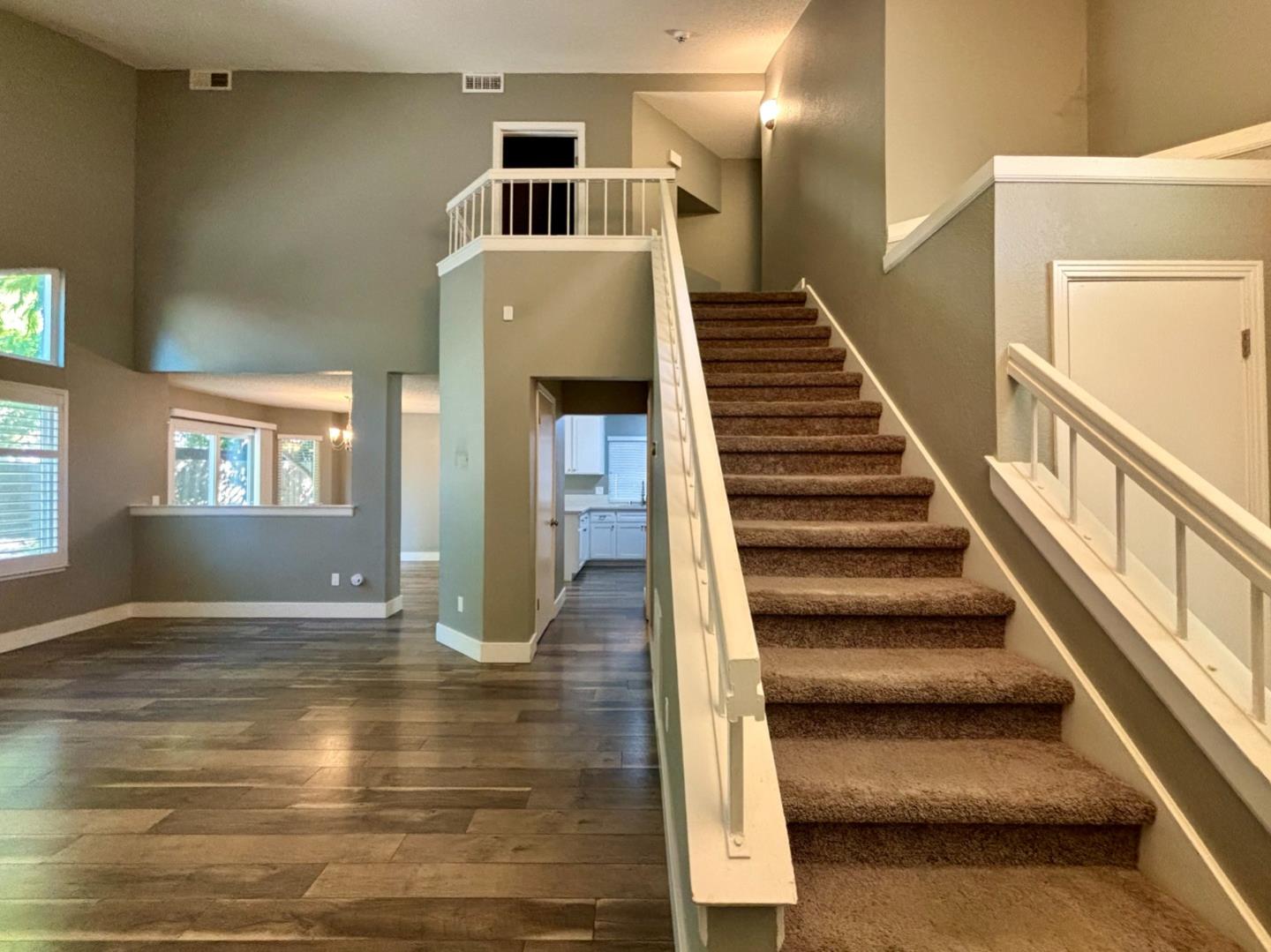 Detail Gallery Image 4 of 25 For 7592 Deltawind Dr, Sacramento,  CA 95831 - 3 Beds | 2/1 Baths