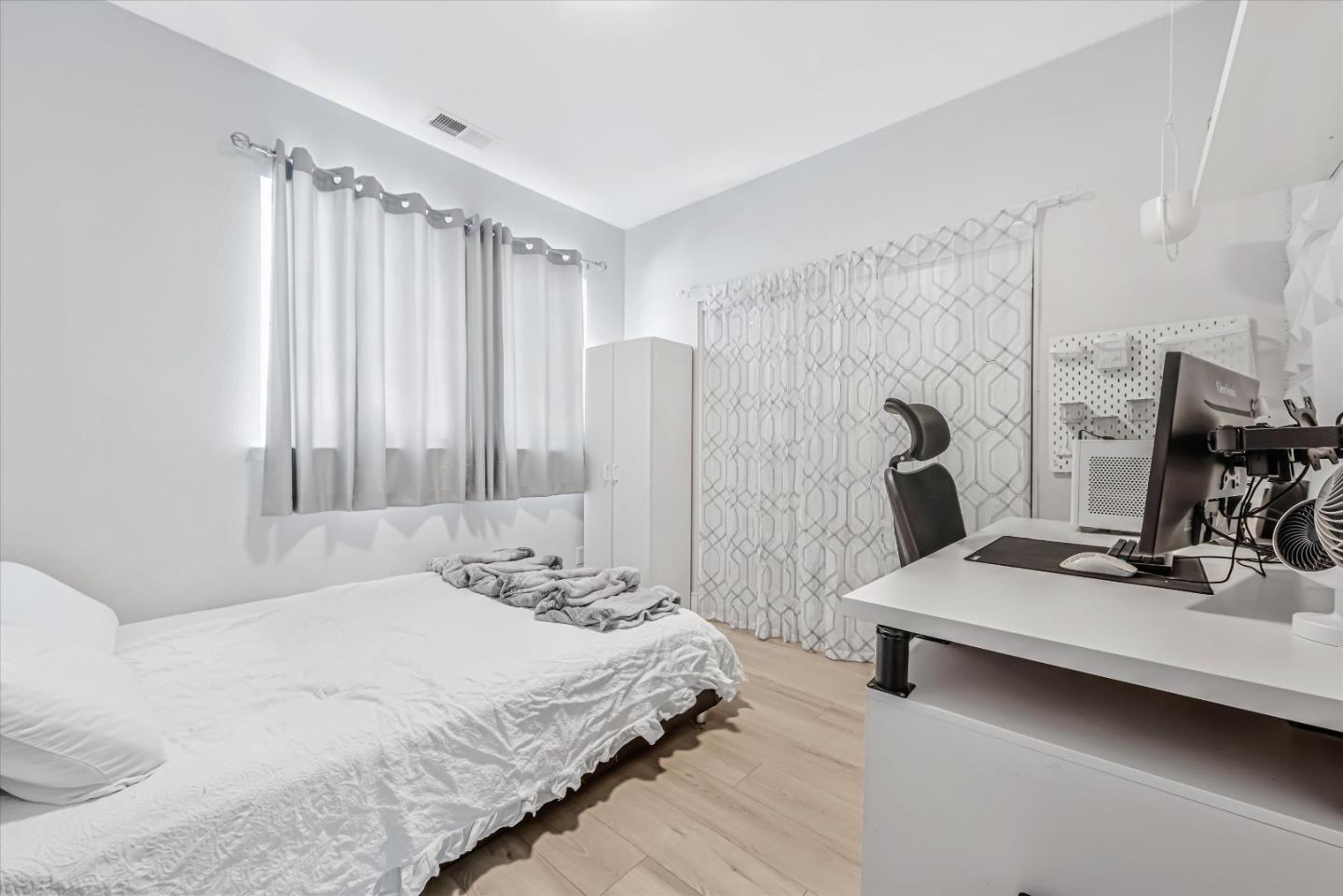 Detail Gallery Image 17 of 31 For 749 Bonita Pl, San Jose,  CA 95116 - 2 Beds | 2 Baths