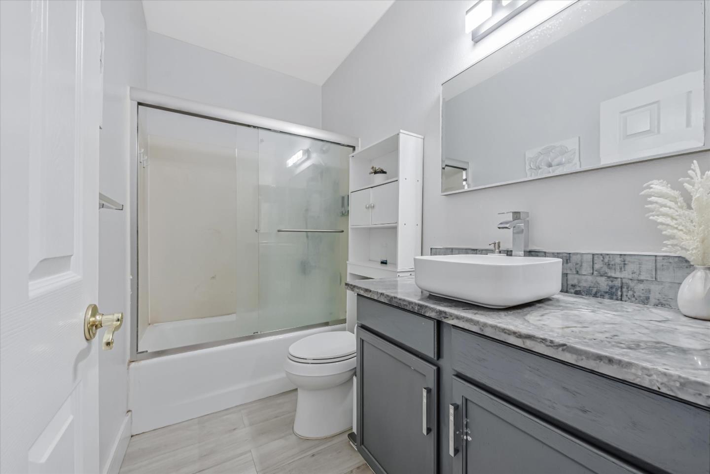Detail Gallery Image 24 of 31 For 749 Bonita Pl, San Jose,  CA 95116 - 2 Beds | 2 Baths