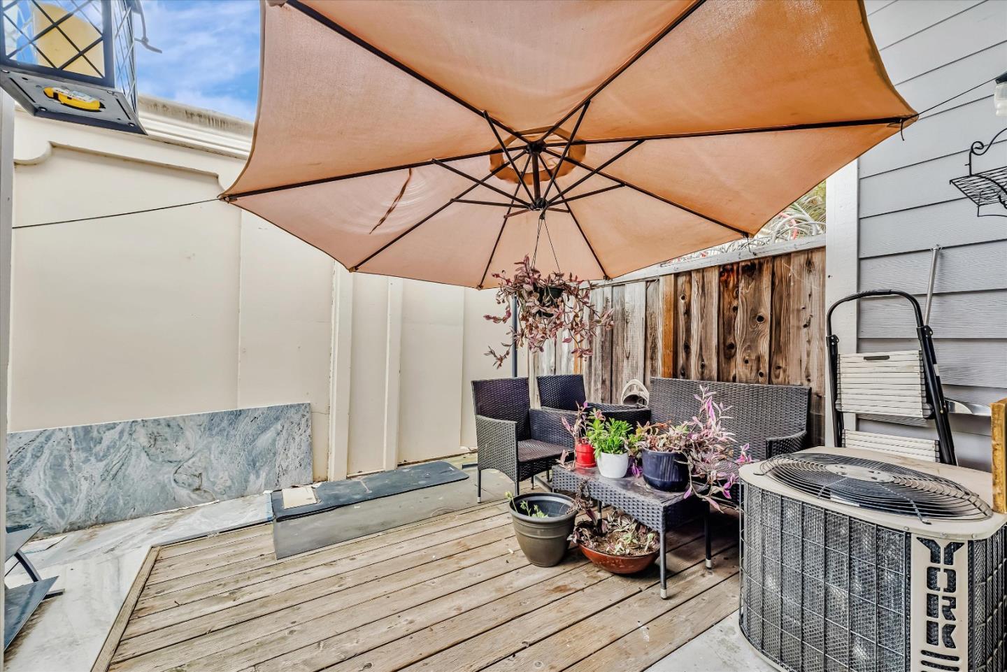 Detail Gallery Image 28 of 31 For 749 Bonita Pl, San Jose,  CA 95116 - 2 Beds | 2 Baths