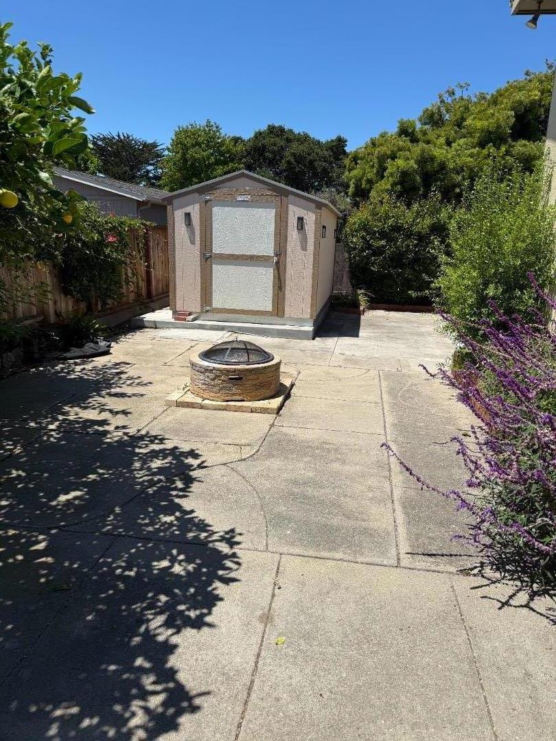 Detail Gallery Image 12 of 16 For 542 English Ave, Monterey,  CA 93940 - 4 Beds | 2 Baths