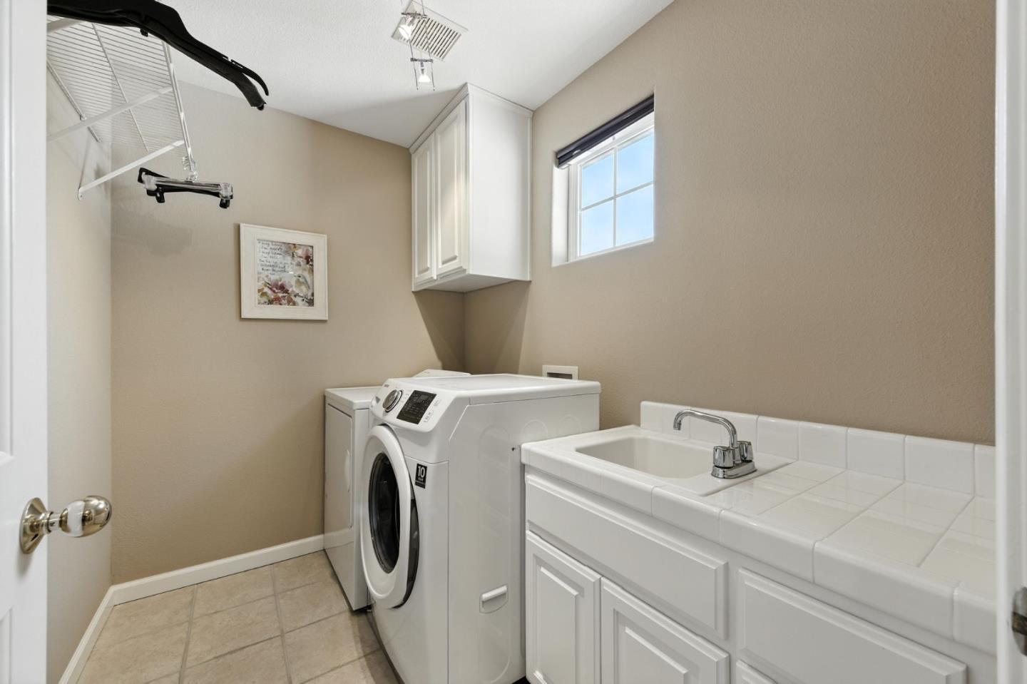 Detail Gallery Image 25 of 44 For 848 Talbot Dr, Morgan Hill,  CA 95037 - 4 Beds | 2/1 Baths