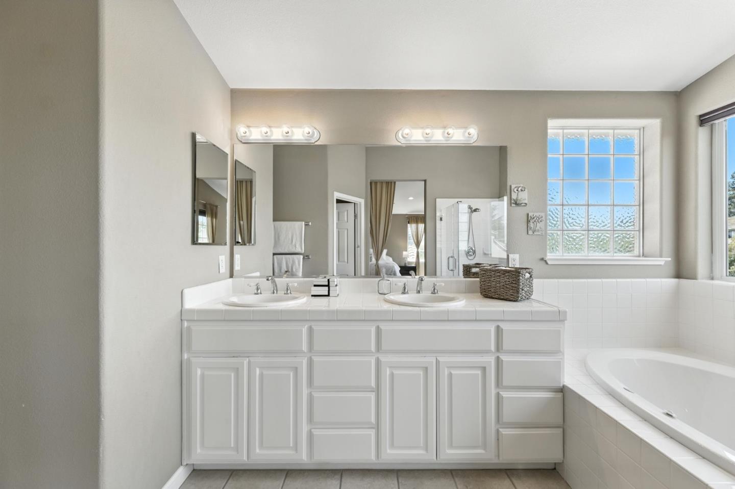 Detail Gallery Image 34 of 44 For 848 Talbot Dr, Morgan Hill,  CA 95037 - 4 Beds | 2/1 Baths