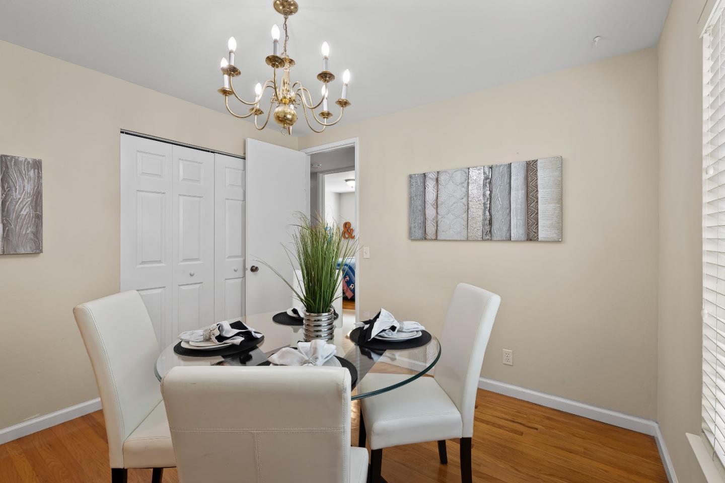 Detail Gallery Image 11 of 87 For 1061 Azalea Dr, Sunnyvale,  CA 94086 - 4 Beds | 2 Baths