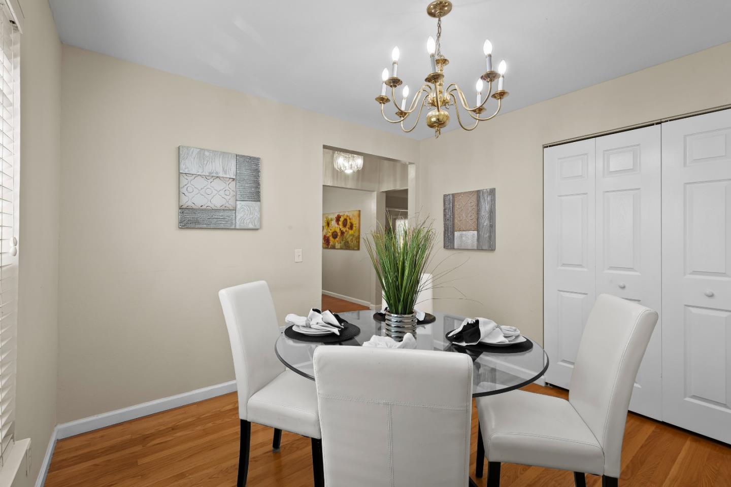 Detail Gallery Image 12 of 87 For 1061 Azalea Dr, Sunnyvale,  CA 94086 - 4 Beds | 2 Baths