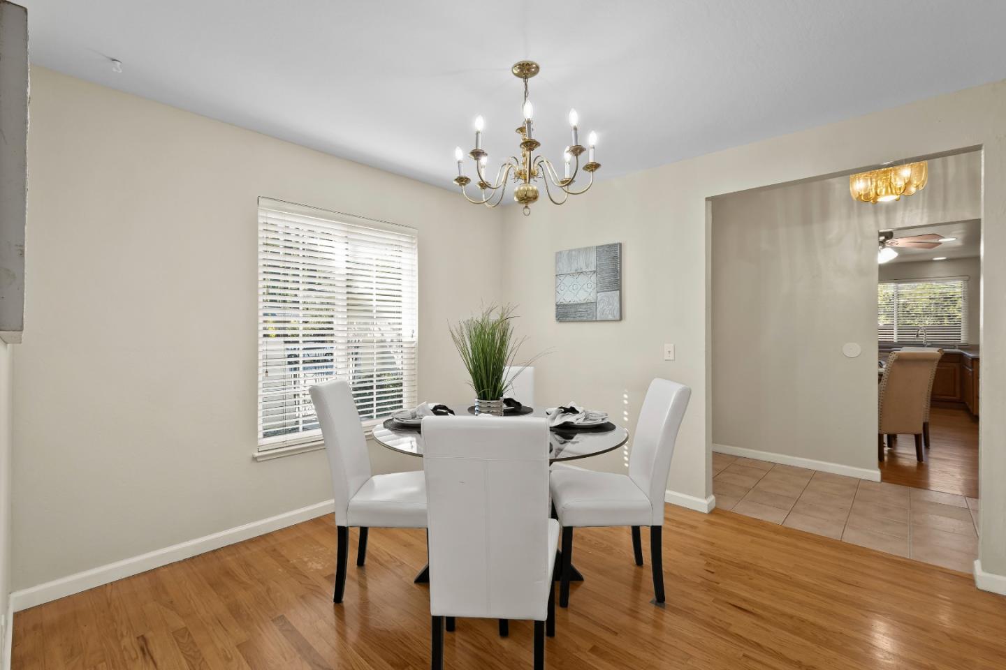 Detail Gallery Image 13 of 87 For 1061 Azalea Dr, Sunnyvale,  CA 94086 - 4 Beds | 2 Baths