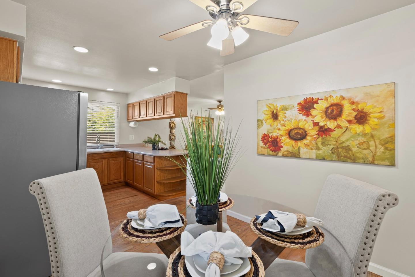 Detail Gallery Image 15 of 87 For 1061 Azalea Dr, Sunnyvale,  CA 94086 - 4 Beds | 2 Baths