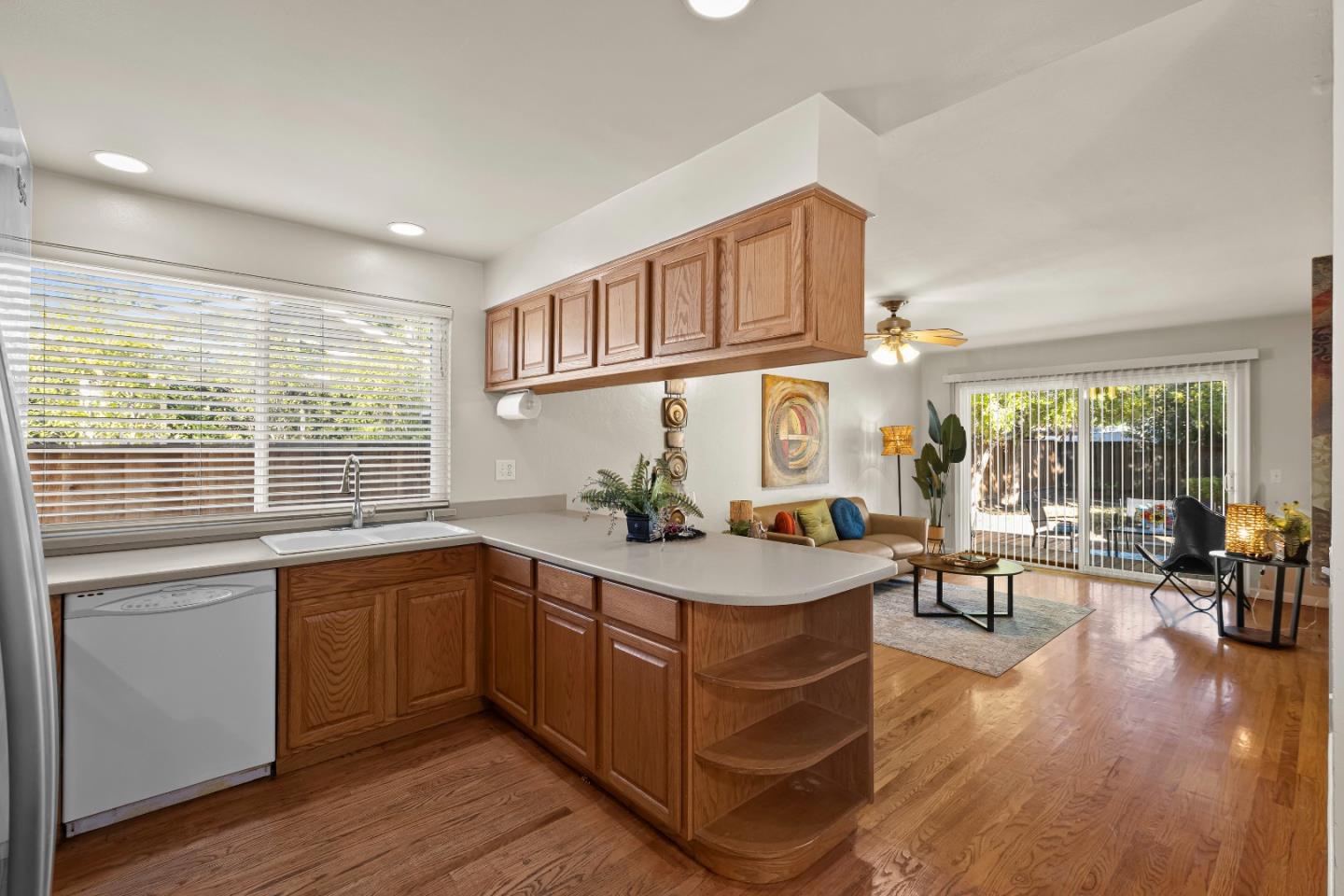 Detail Gallery Image 17 of 87 For 1061 Azalea Dr, Sunnyvale,  CA 94086 - 4 Beds | 2 Baths