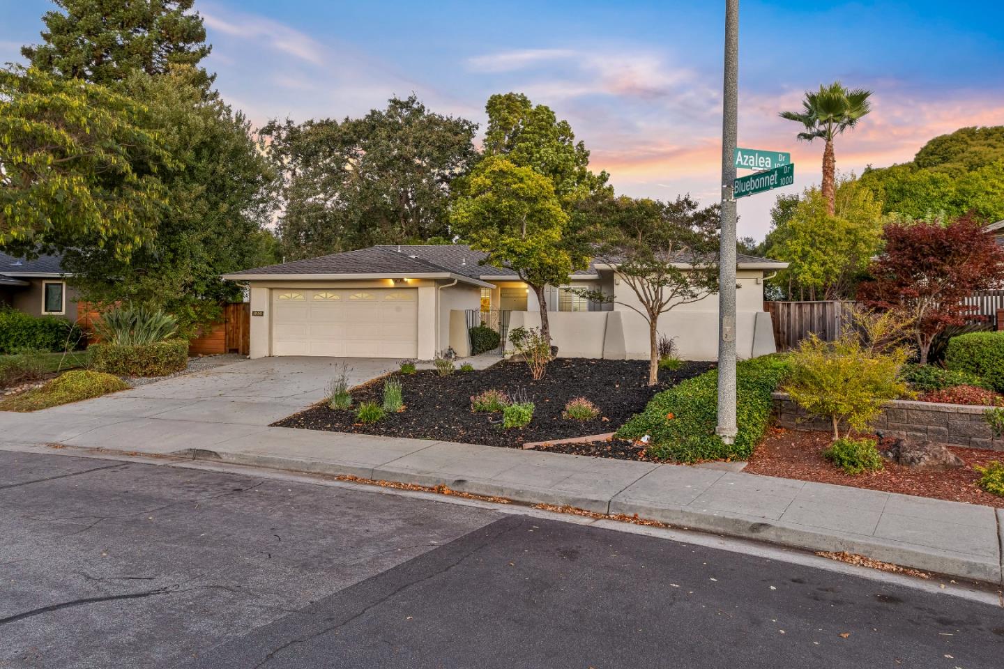 Detail Gallery Image 47 of 87 For 1061 Azalea Dr, Sunnyvale,  CA 94086 - 4 Beds | 2 Baths