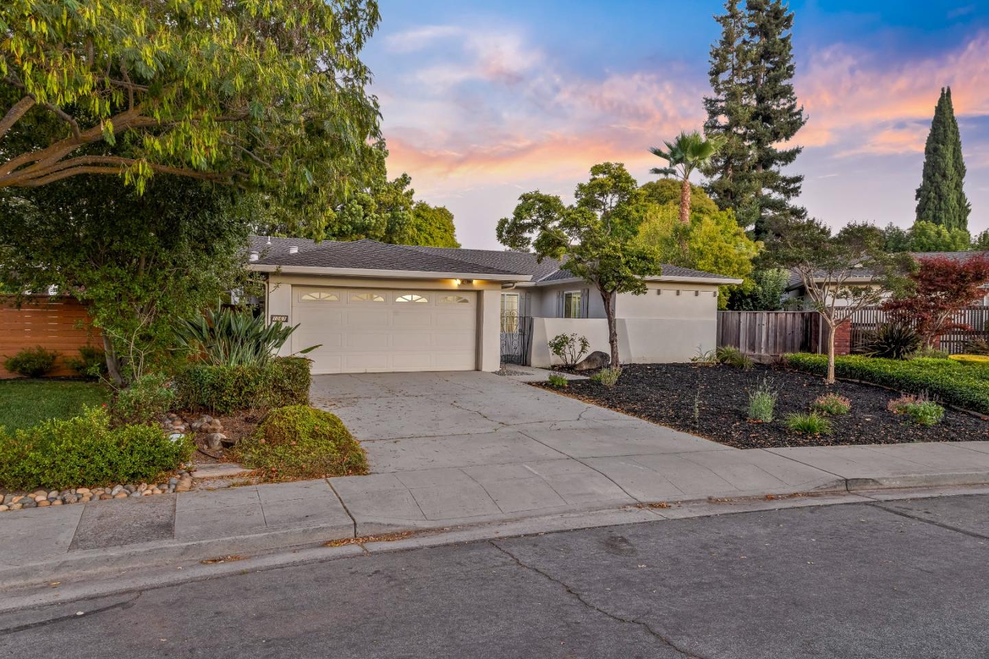 Detail Gallery Image 48 of 87 For 1061 Azalea Dr, Sunnyvale,  CA 94086 - 4 Beds | 2 Baths