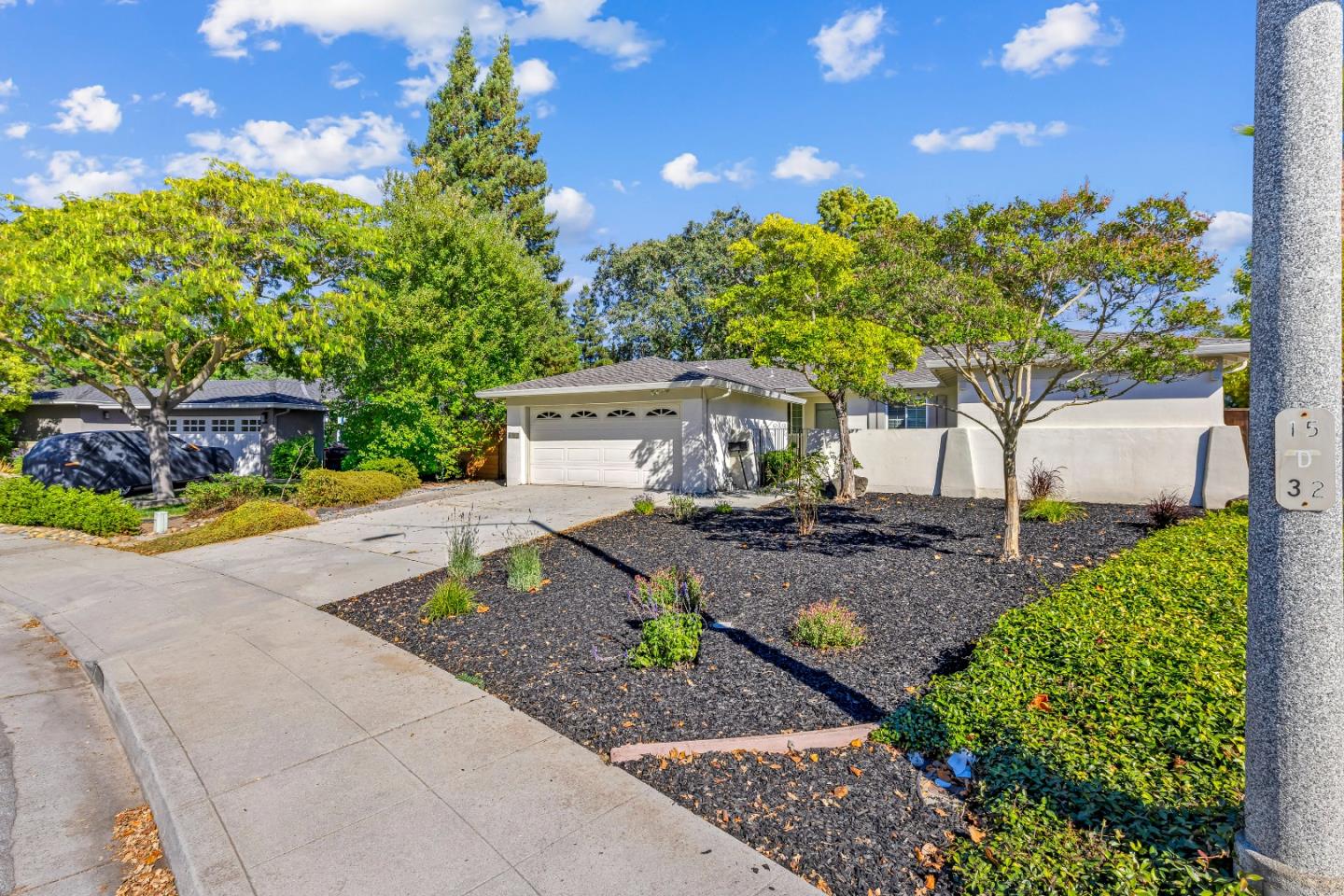 Detail Gallery Image 5 of 87 For 1061 Azalea Dr, Sunnyvale,  CA 94086 - 4 Beds | 2 Baths