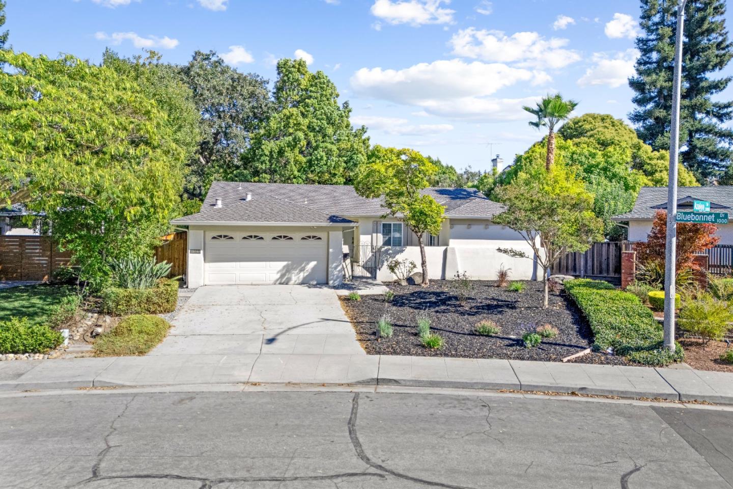 Detail Gallery Image 68 of 87 For 1061 Azalea Dr, Sunnyvale,  CA 94086 - 4 Beds | 2 Baths