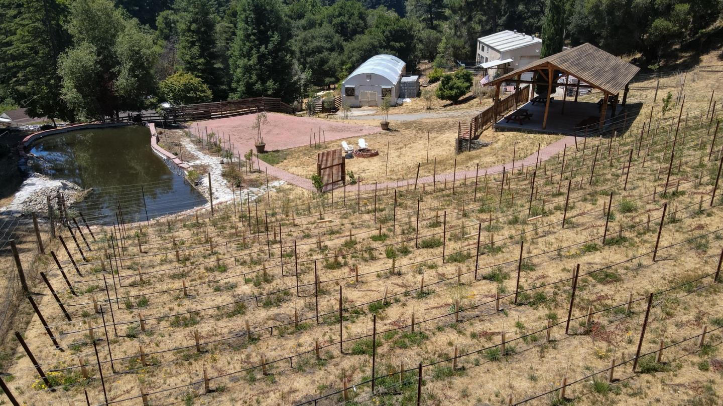 Detail Gallery Image 10 of 120 For 1003 Laurel Glen, Soquel,  CA 95073 - 5 Beds | 2 Baths