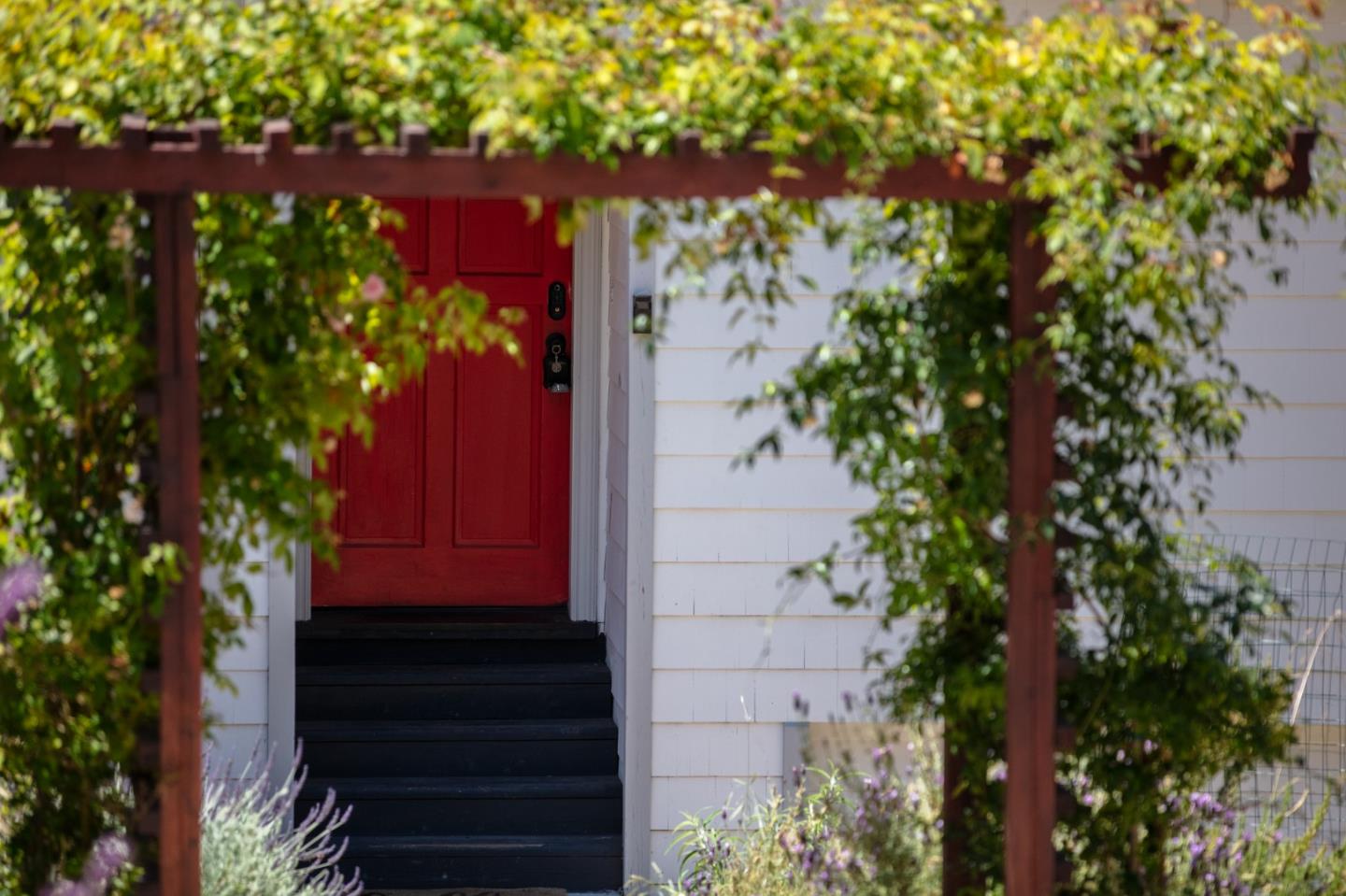 Detail Gallery Image 12 of 120 For 1003 Laurel Glen, Soquel,  CA 95073 - 5 Beds | 2 Baths