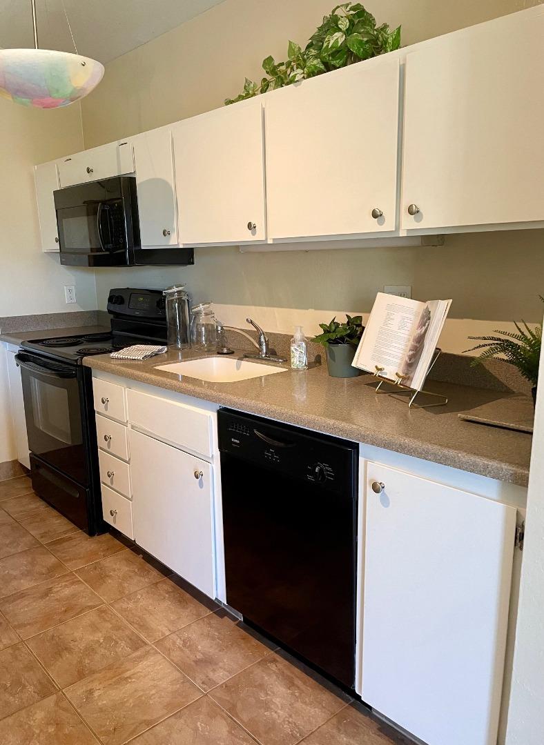Detail Gallery Image 10 of 17 For 4111 George Ave #3,  San Mateo,  CA 94403 - 1 Beds | 1 Baths