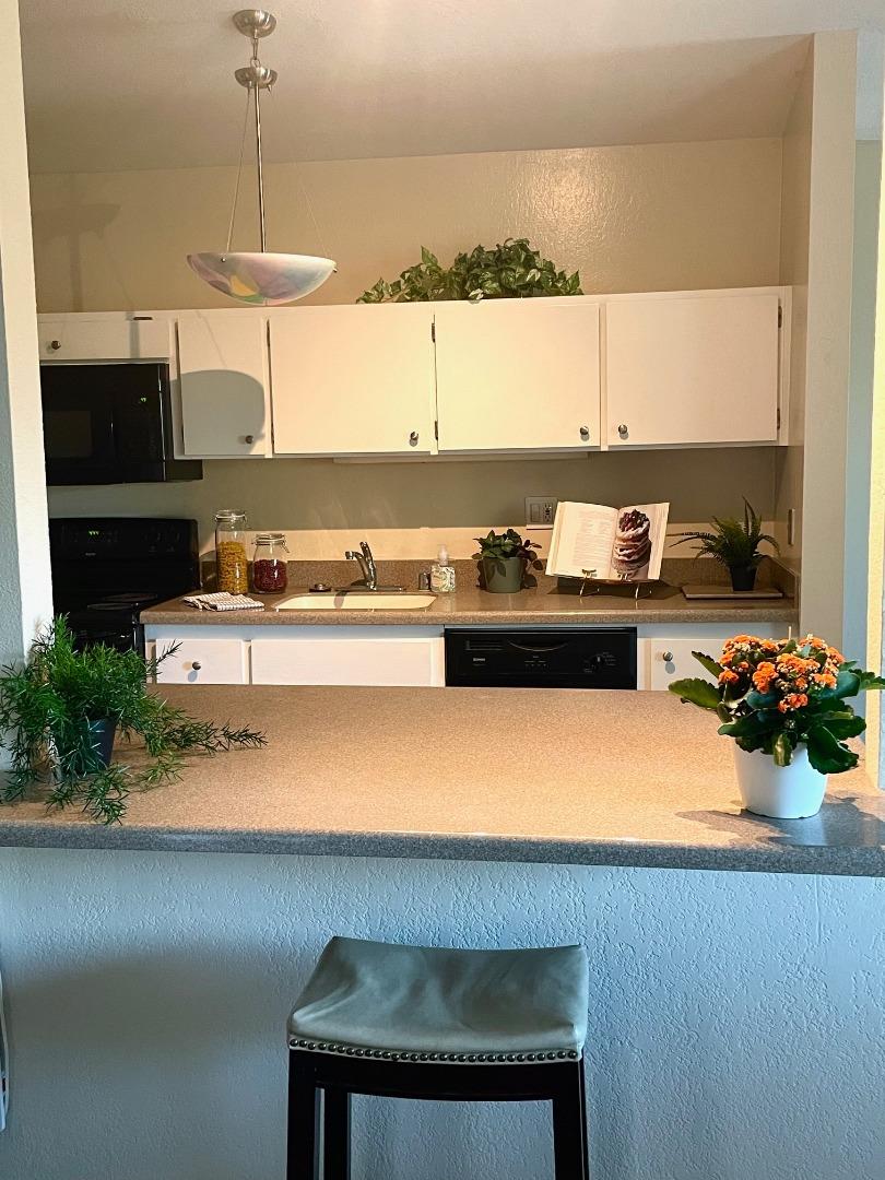 Detail Gallery Image 4 of 17 For 4111 George Ave #3,  San Mateo,  CA 94403 - 1 Beds | 1 Baths