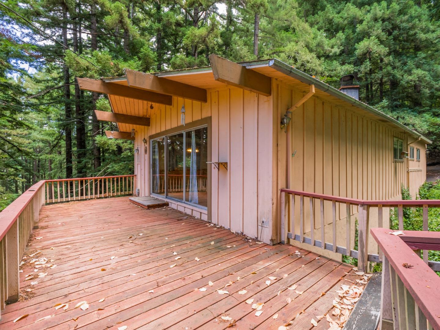 Detail Gallery Image 38 of 60 For 325 Woodland Dr, Scotts Valley,  CA 95066 - 5 Beds | 2 Baths