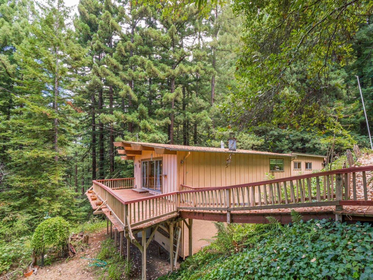 Detail Gallery Image 40 of 60 For 325 Woodland Dr, Scotts Valley,  CA 95066 - 5 Beds | 2 Baths