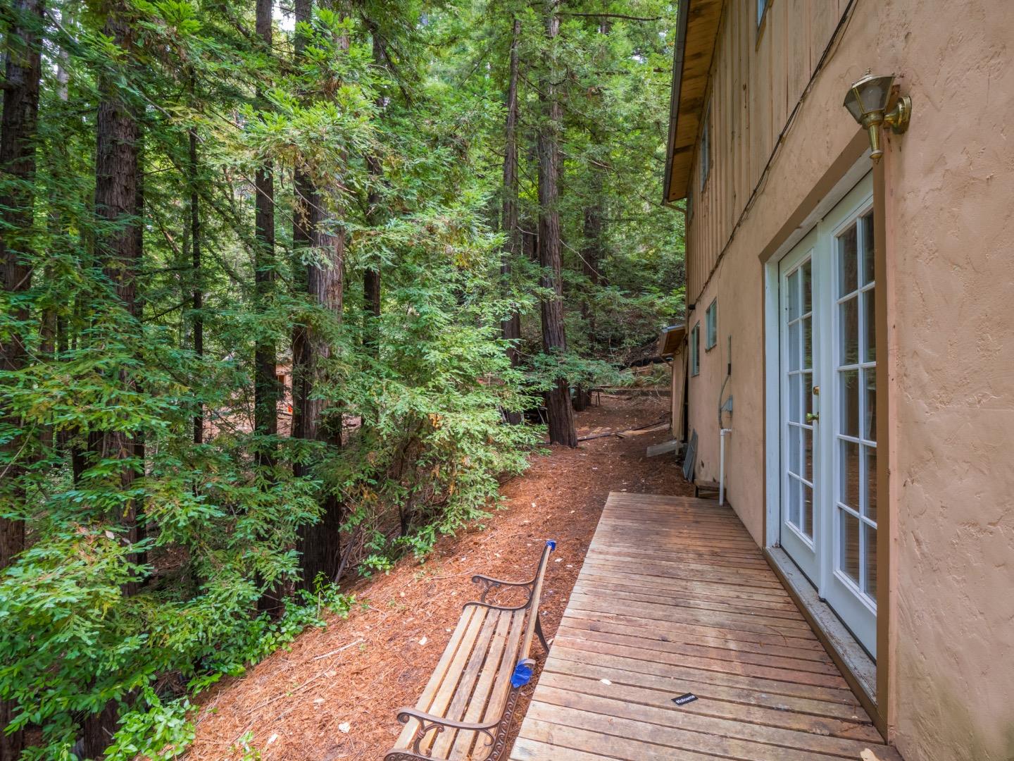 Detail Gallery Image 45 of 60 For 325 Woodland Dr, Scotts Valley,  CA 95066 - 5 Beds | 2 Baths