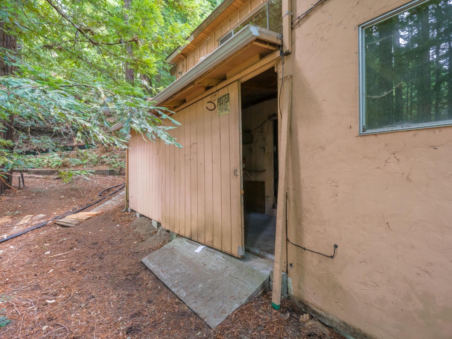 Detail Gallery Image 48 of 60 For 325 Woodland Dr, Scotts Valley,  CA 95066 - 5 Beds | 2 Baths