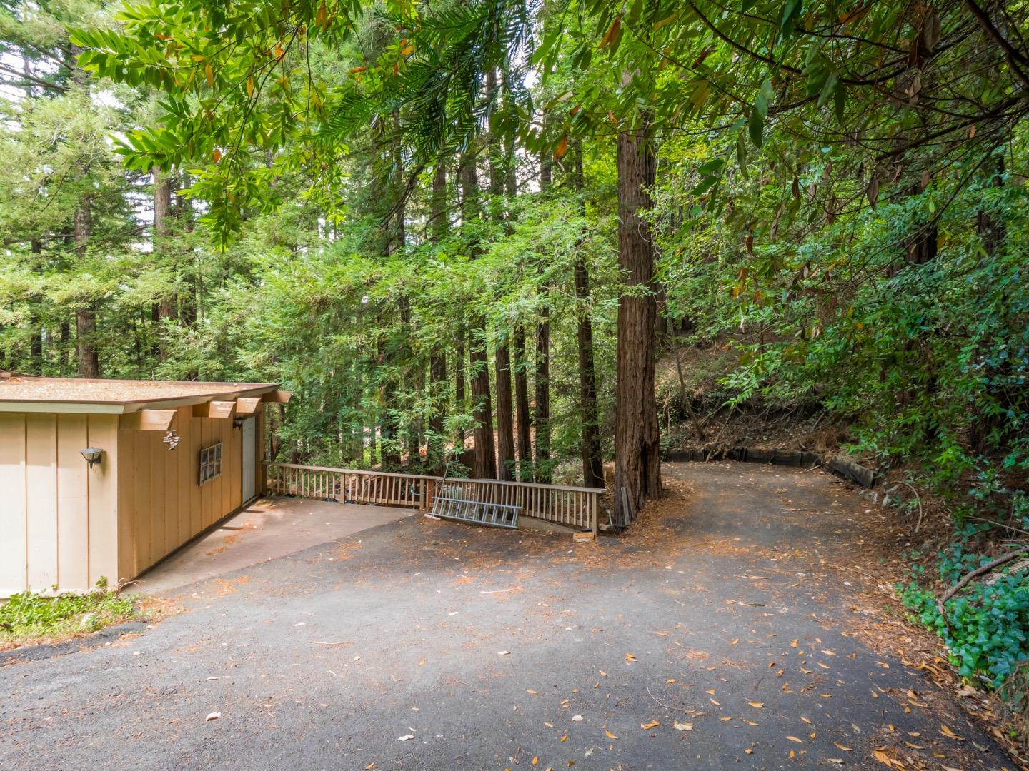 Detail Gallery Image 59 of 60 For 325 Woodland Dr, Scotts Valley,  CA 95066 - 5 Beds | 2 Baths