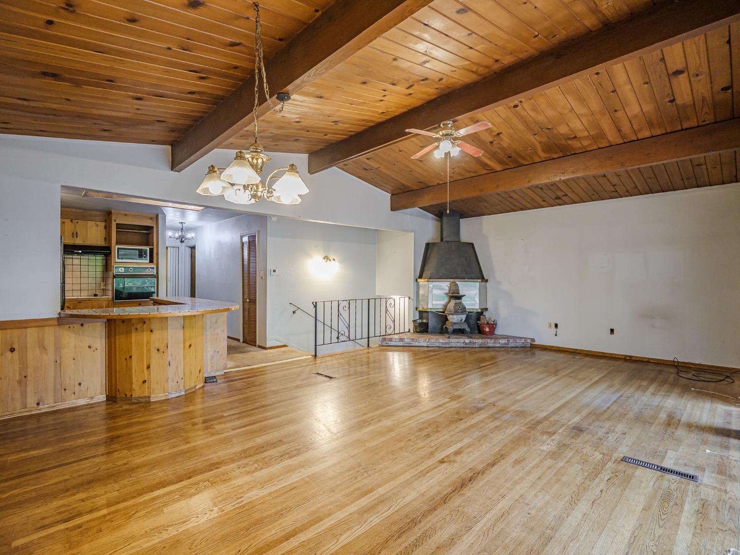 Detail Gallery Image 8 of 60 For 325 Woodland Dr, Scotts Valley,  CA 95066 - 5 Beds | 2 Baths