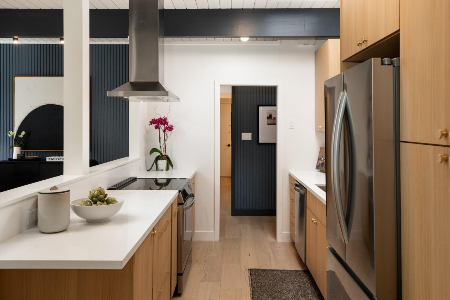 Detail Gallery Image 11 of 33 For 966 El Cajon Way, Palo Alto,  CA 94303 - 3 Beds | 2 Baths