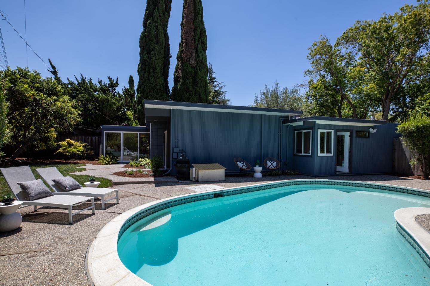 Detail Gallery Image 26 of 33 For 966 El Cajon Way, Palo Alto,  CA 94303 - 3 Beds | 2 Baths