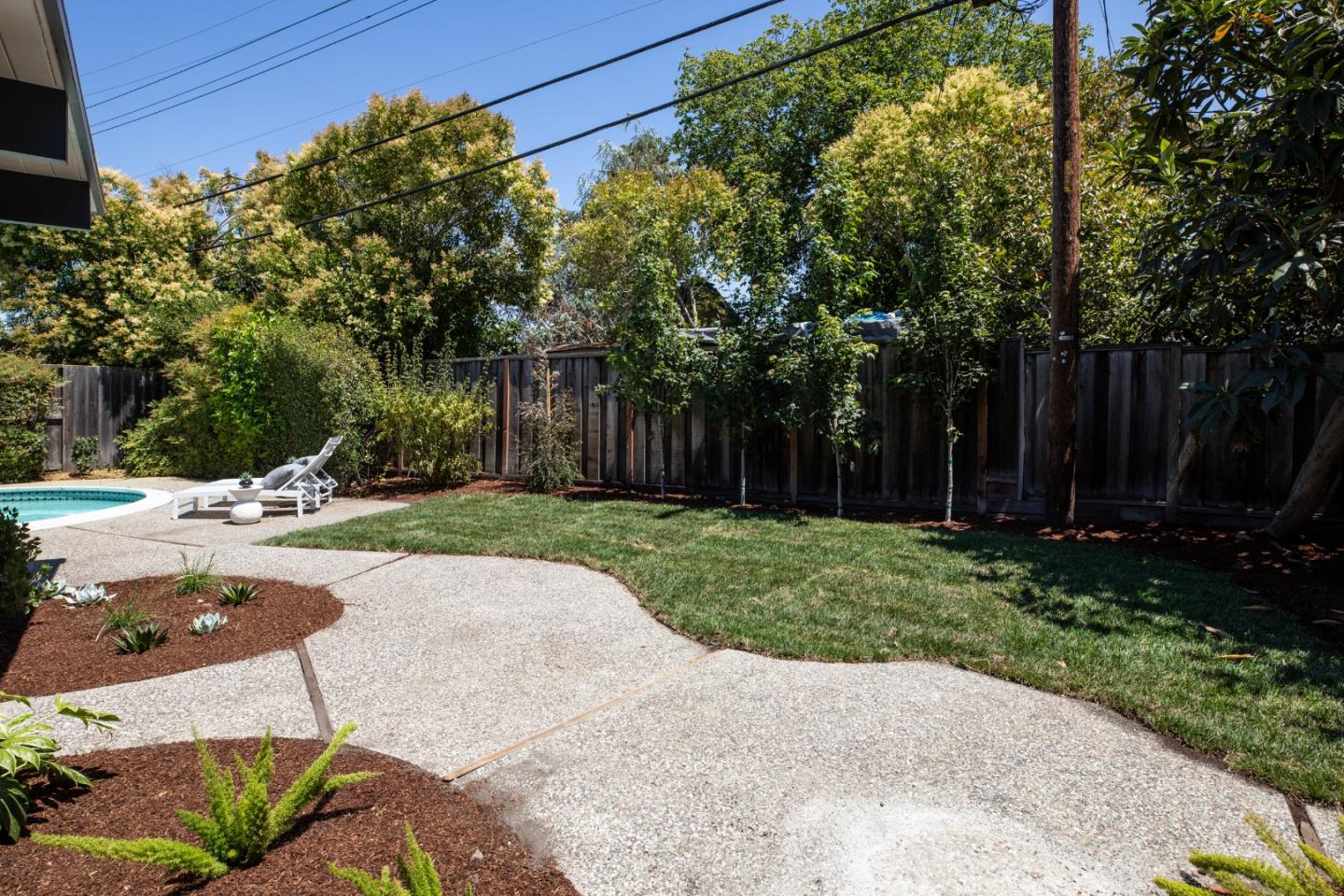 Detail Gallery Image 29 of 33 For 966 El Cajon Way, Palo Alto,  CA 94303 - 3 Beds | 2 Baths
