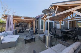 Detail Gallery Image 3 of 9 For 1166 Wellington Ct, Salinas,  CA 93906 - 4 Beds | 2 Baths