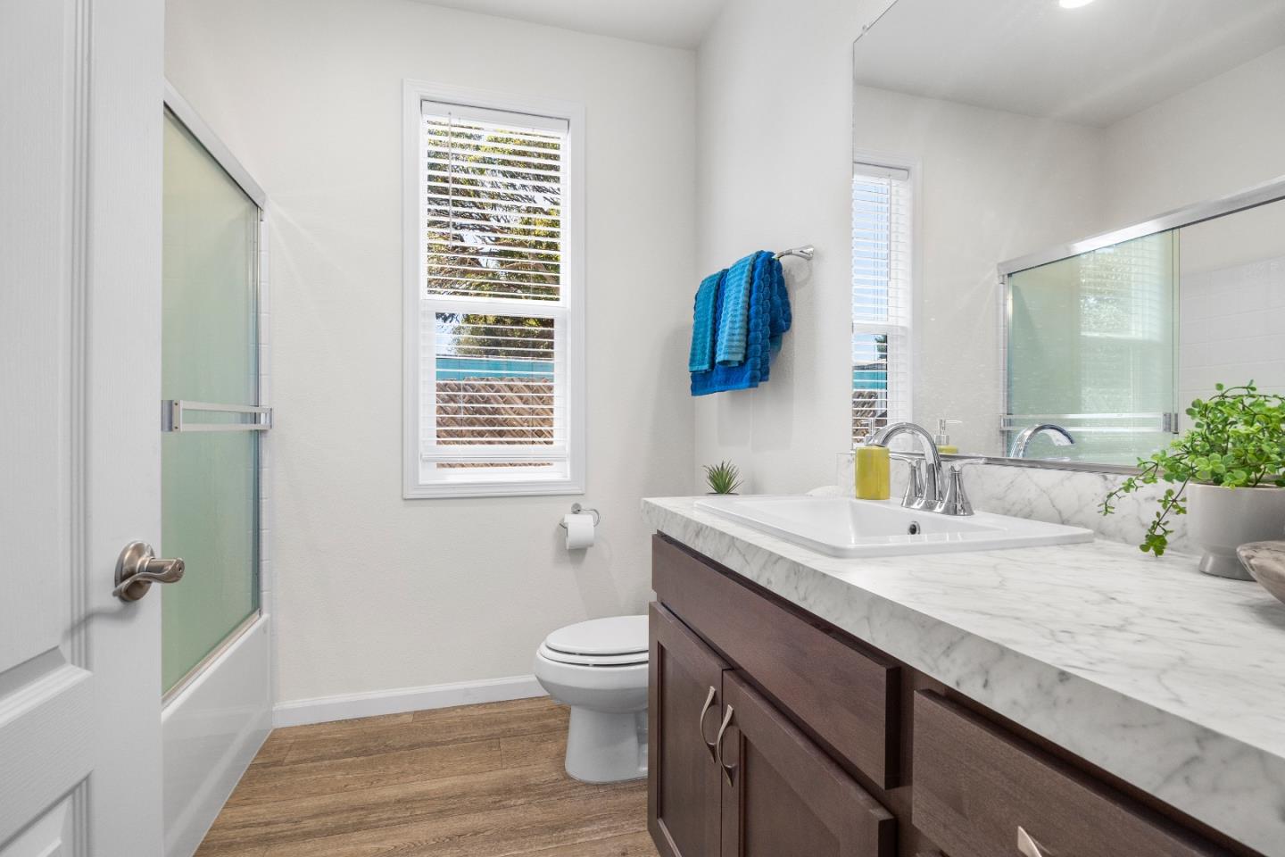 Detail Gallery Image 13 of 24 For 692 38th #9,  Santa Cruz,  CA 95062 - 2 Beds | 1 Baths