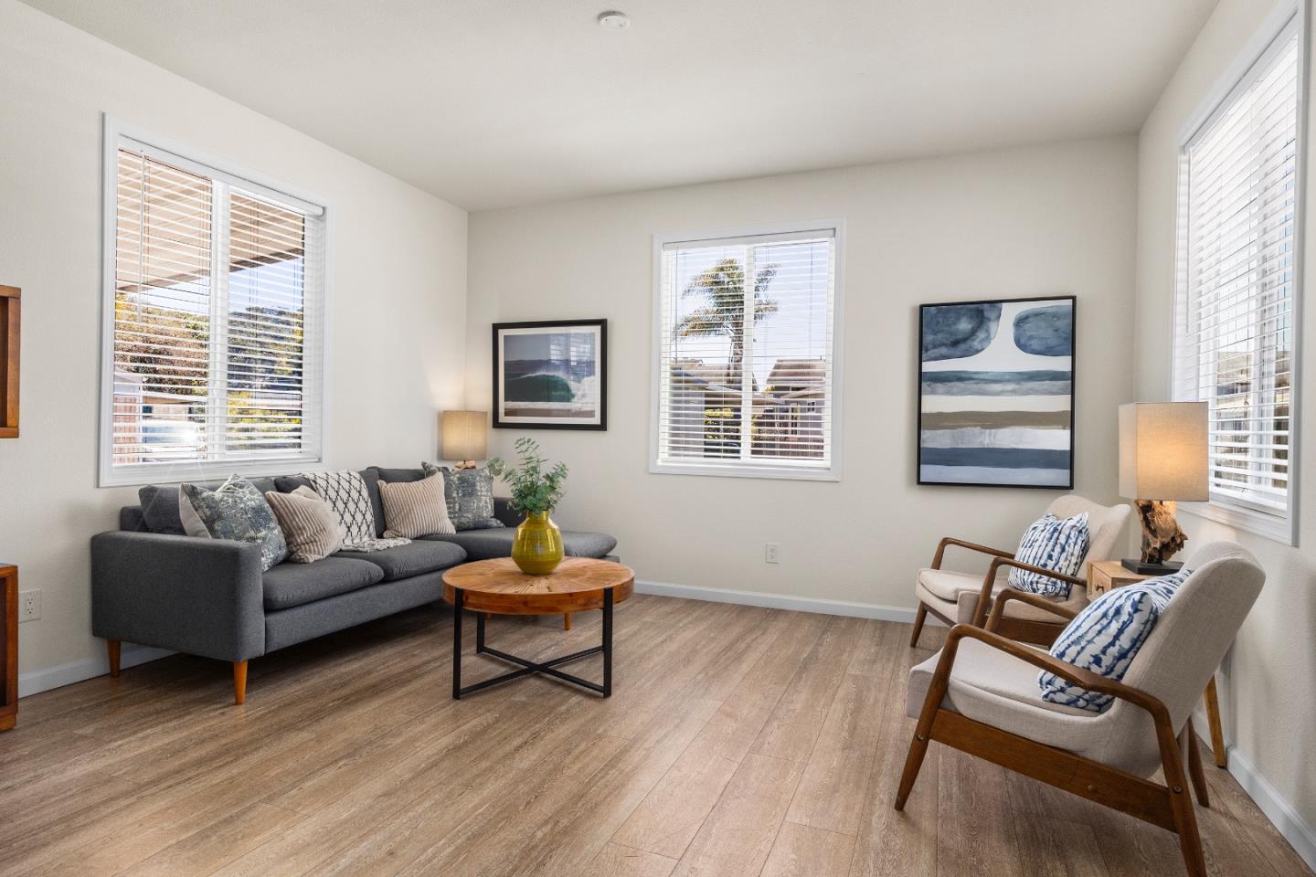 Detail Gallery Image 4 of 24 For 692 38th #9,  Santa Cruz,  CA 95062 - 2 Beds | 1 Baths