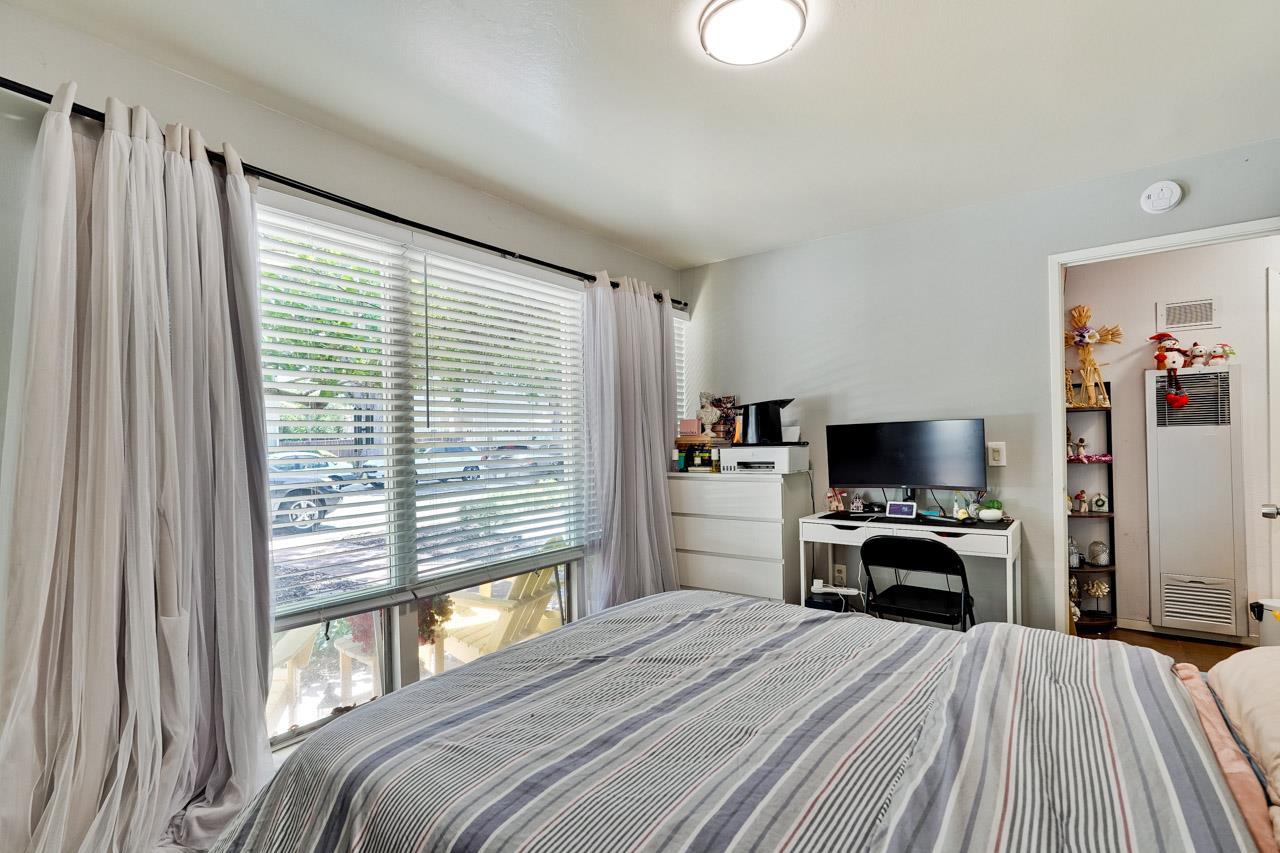 Detail Gallery Image 11 of 54 For 151 Colorado Ave, Palo Alto,  CA 94301 - 6 Beds | 3 Baths