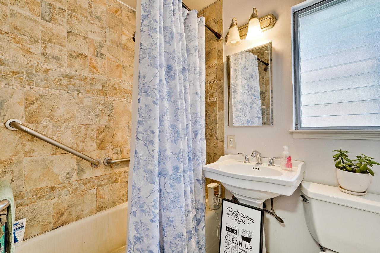 Detail Gallery Image 16 of 54 For 151 Colorado Ave, Palo Alto,  CA 94301 - 6 Beds | 3 Baths