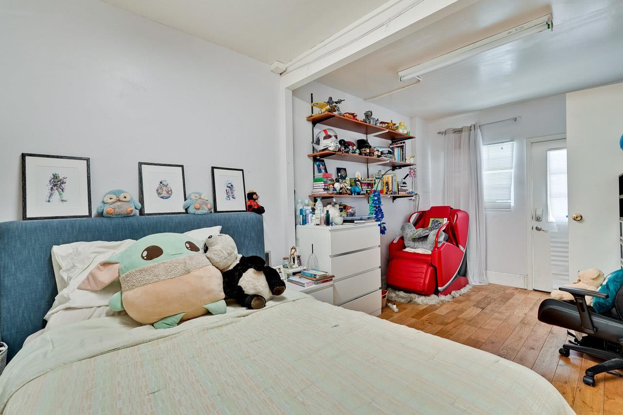 Detail Gallery Image 18 of 54 For 151 Colorado Ave, Palo Alto,  CA 94301 - 6 Beds | 3 Baths