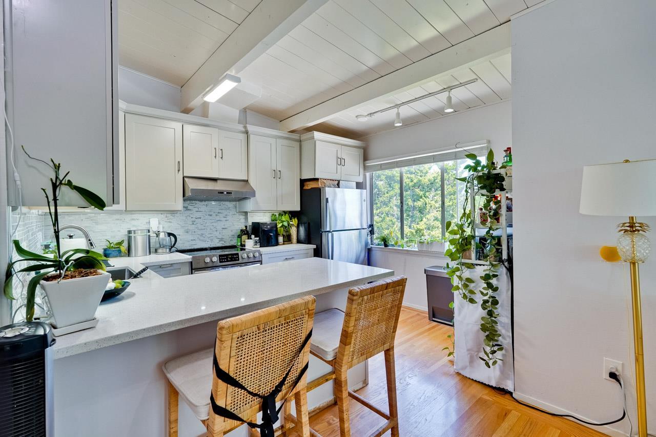 Detail Gallery Image 25 of 54 For 151 Colorado Ave, Palo Alto,  CA 94301 - 6 Beds | 3 Baths