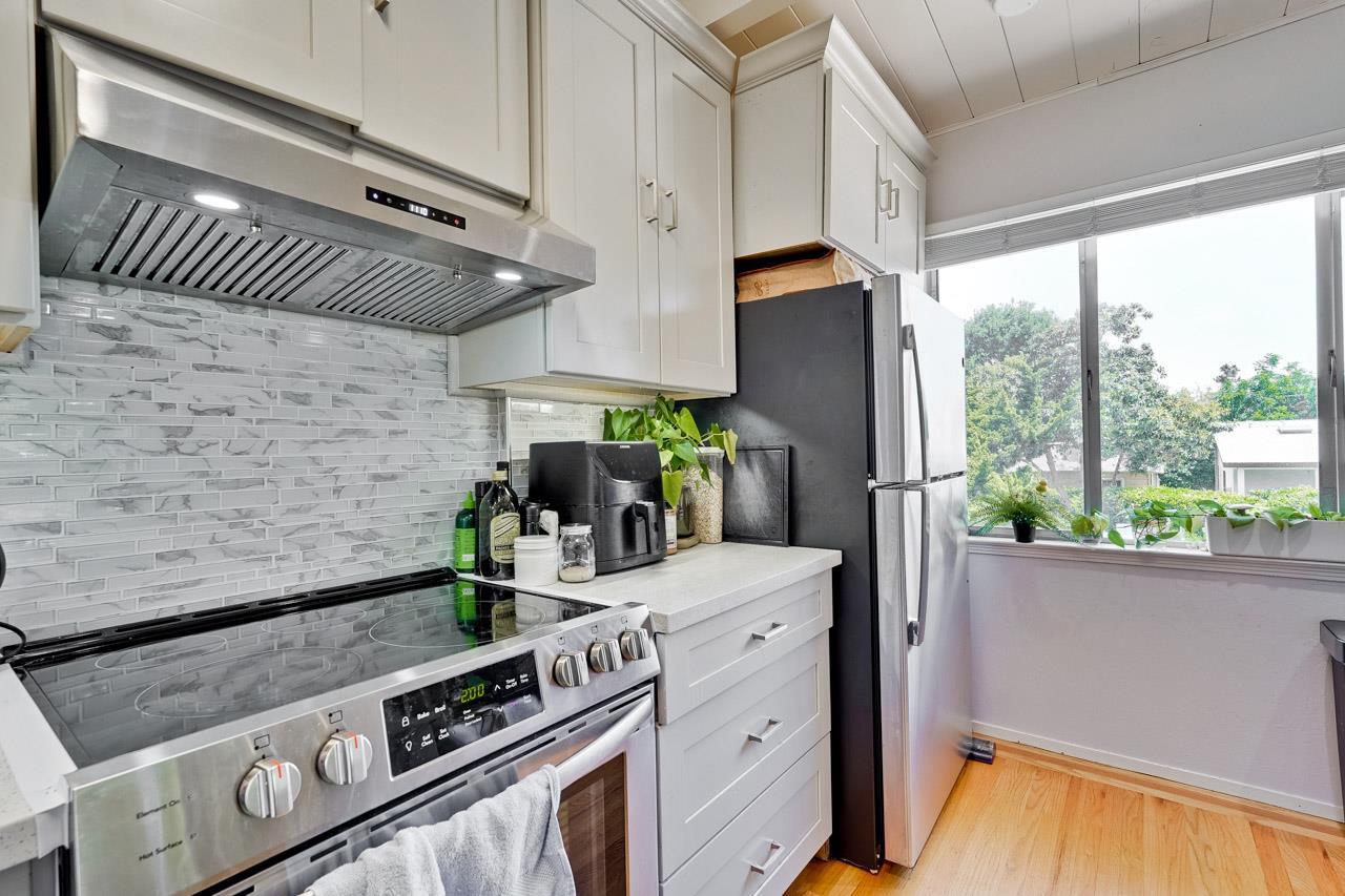 Detail Gallery Image 27 of 54 For 151 Colorado Ave, Palo Alto,  CA 94301 - 6 Beds | 3 Baths