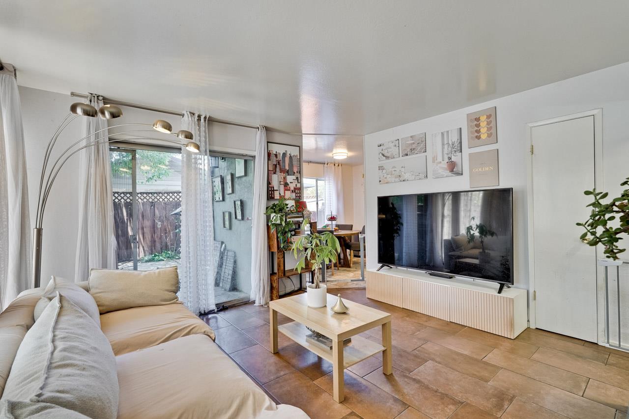 Detail Gallery Image 4 of 54 For 151 Colorado Ave, Palo Alto,  CA 94301 - 6 Beds | 3 Baths