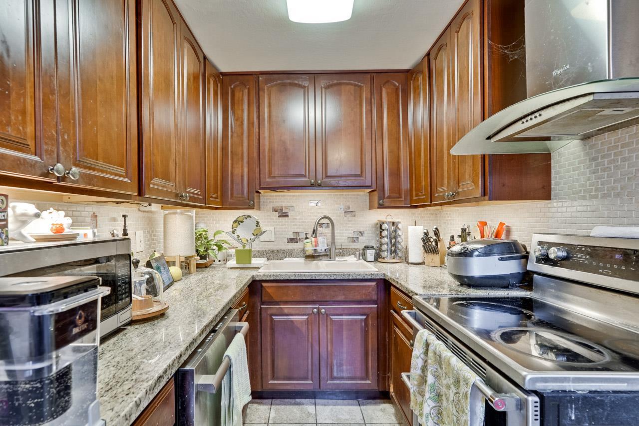 Detail Gallery Image 8 of 54 For 151 Colorado Ave, Palo Alto,  CA 94301 - 6 Beds | 3 Baths