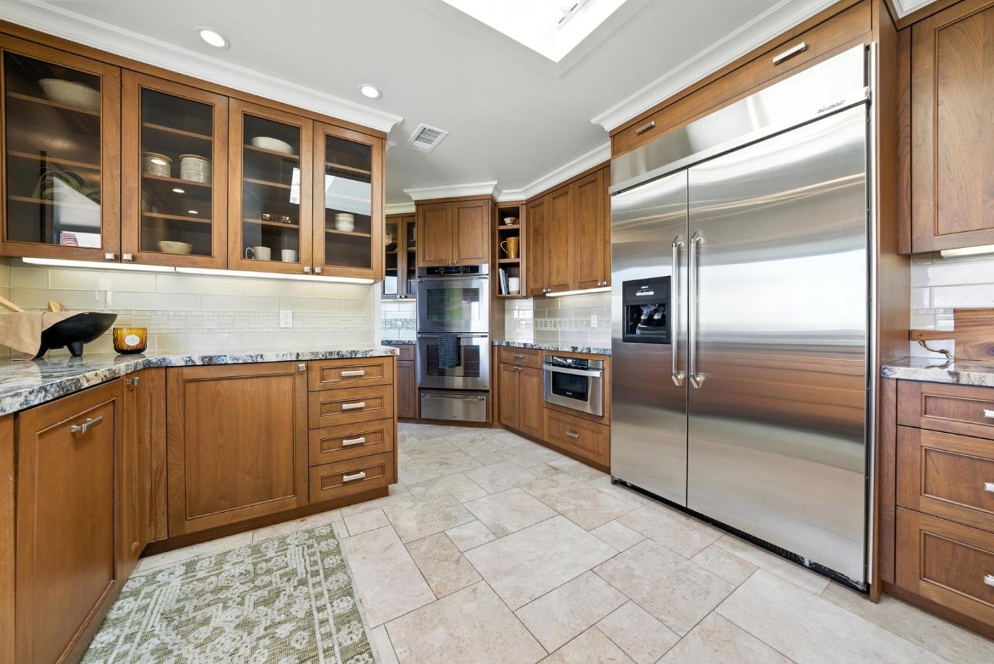 Detail Gallery Image 16 of 73 For 2774 Belmont Canyon, Belmont,  CA 94002 - 5 Beds | 3/1 Baths