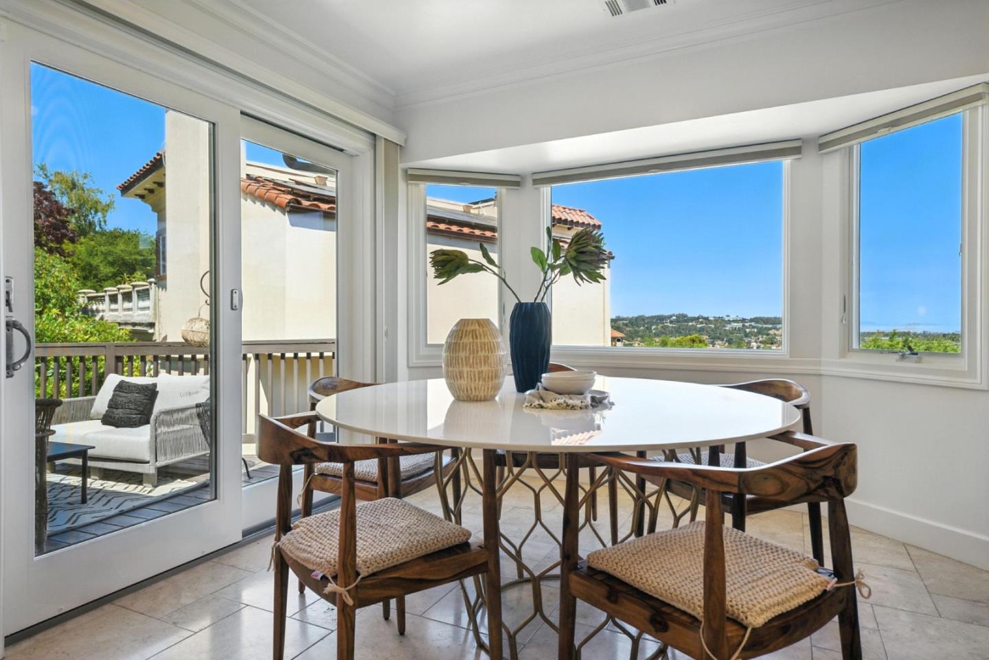 Detail Gallery Image 22 of 73 For 2774 Belmont Canyon, Belmont,  CA 94002 - 5 Beds | 3/1 Baths