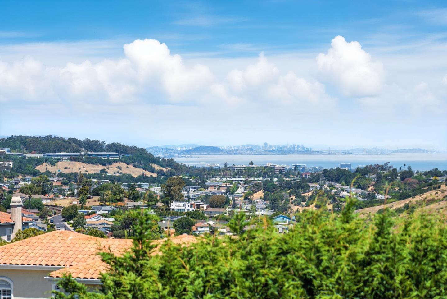 Detail Gallery Image 27 of 73 For 2774 Belmont Canyon, Belmont,  CA 94002 - 5 Beds | 3/1 Baths