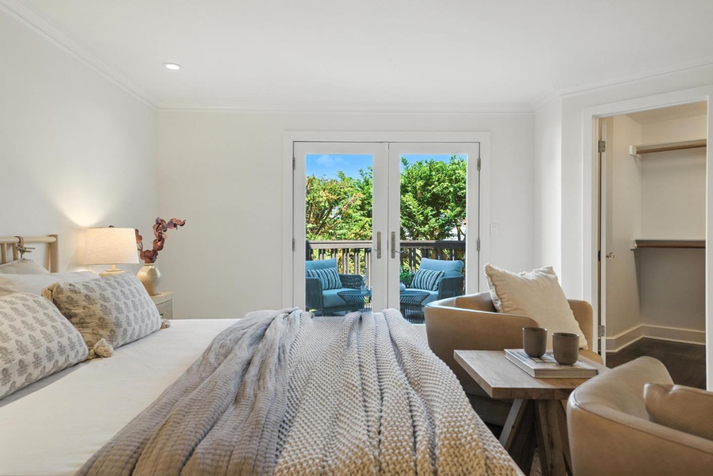 Detail Gallery Image 31 of 73 For 2774 Belmont Canyon, Belmont,  CA 94002 - 5 Beds | 3/1 Baths