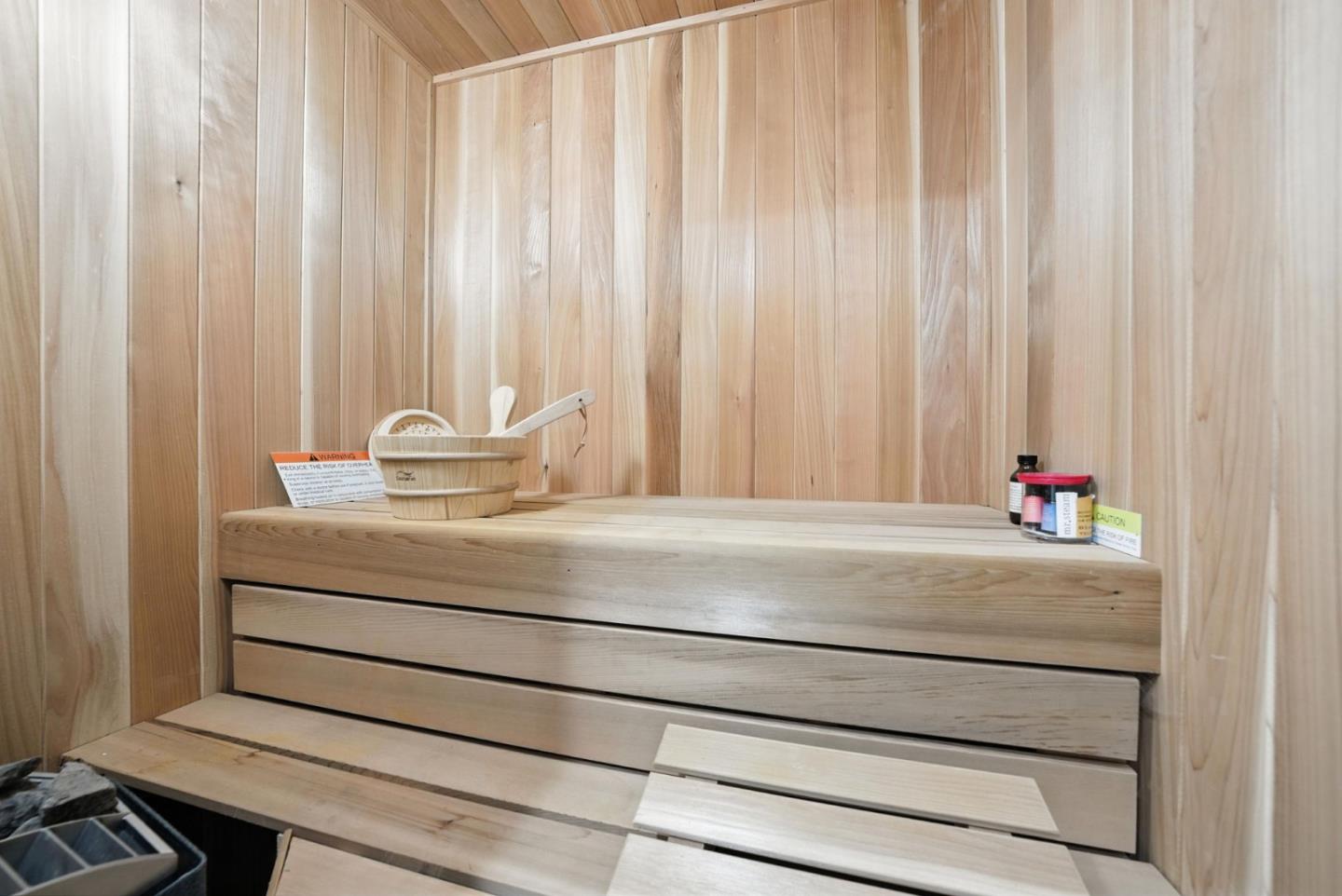 Detail Gallery Image 37 of 73 For 2774 Belmont Canyon, Belmont,  CA 94002 - 5 Beds | 3/1 Baths
