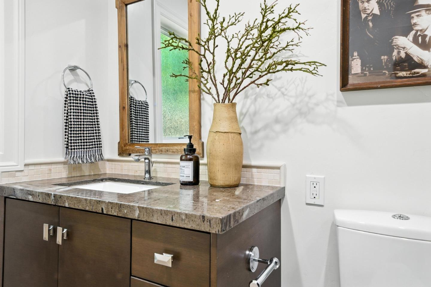 Detail Gallery Image 47 of 73 For 2774 Belmont Canyon, Belmont,  CA 94002 - 5 Beds | 3/1 Baths