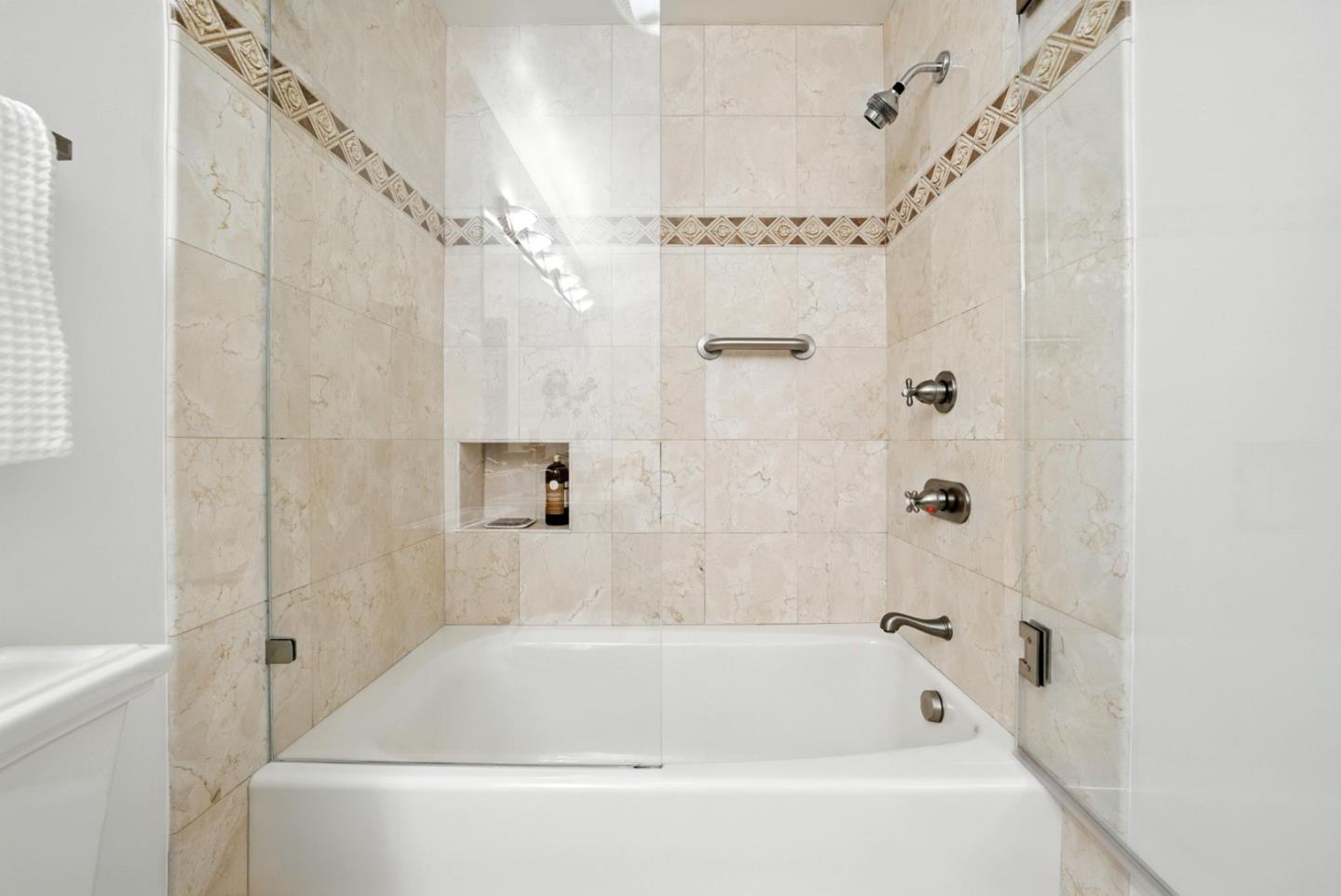 Detail Gallery Image 53 of 73 For 2774 Belmont Canyon, Belmont,  CA 94002 - 5 Beds | 3/1 Baths