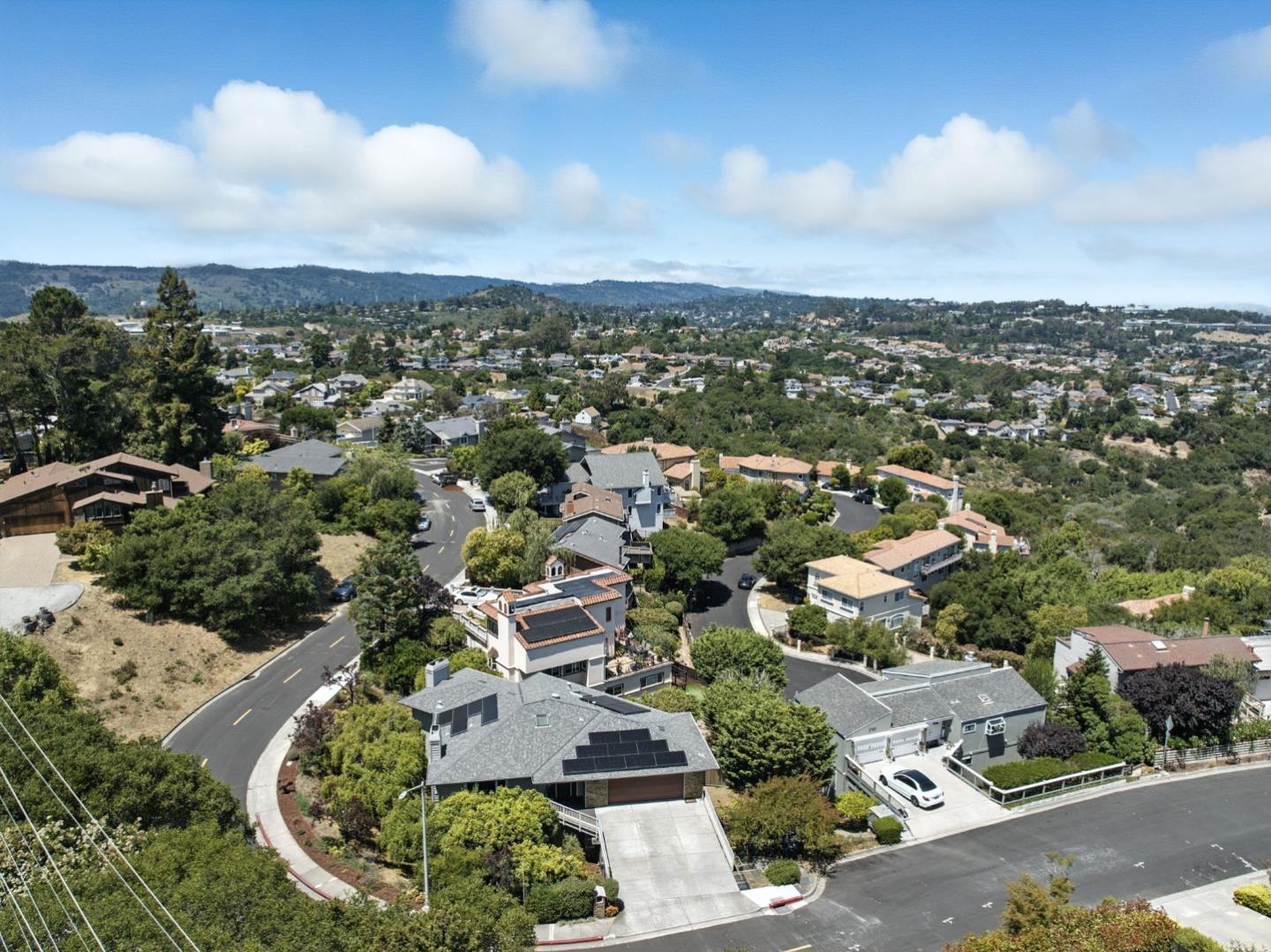 Detail Gallery Image 67 of 73 For 2774 Belmont Canyon, Belmont,  CA 94002 - 5 Beds | 3/1 Baths