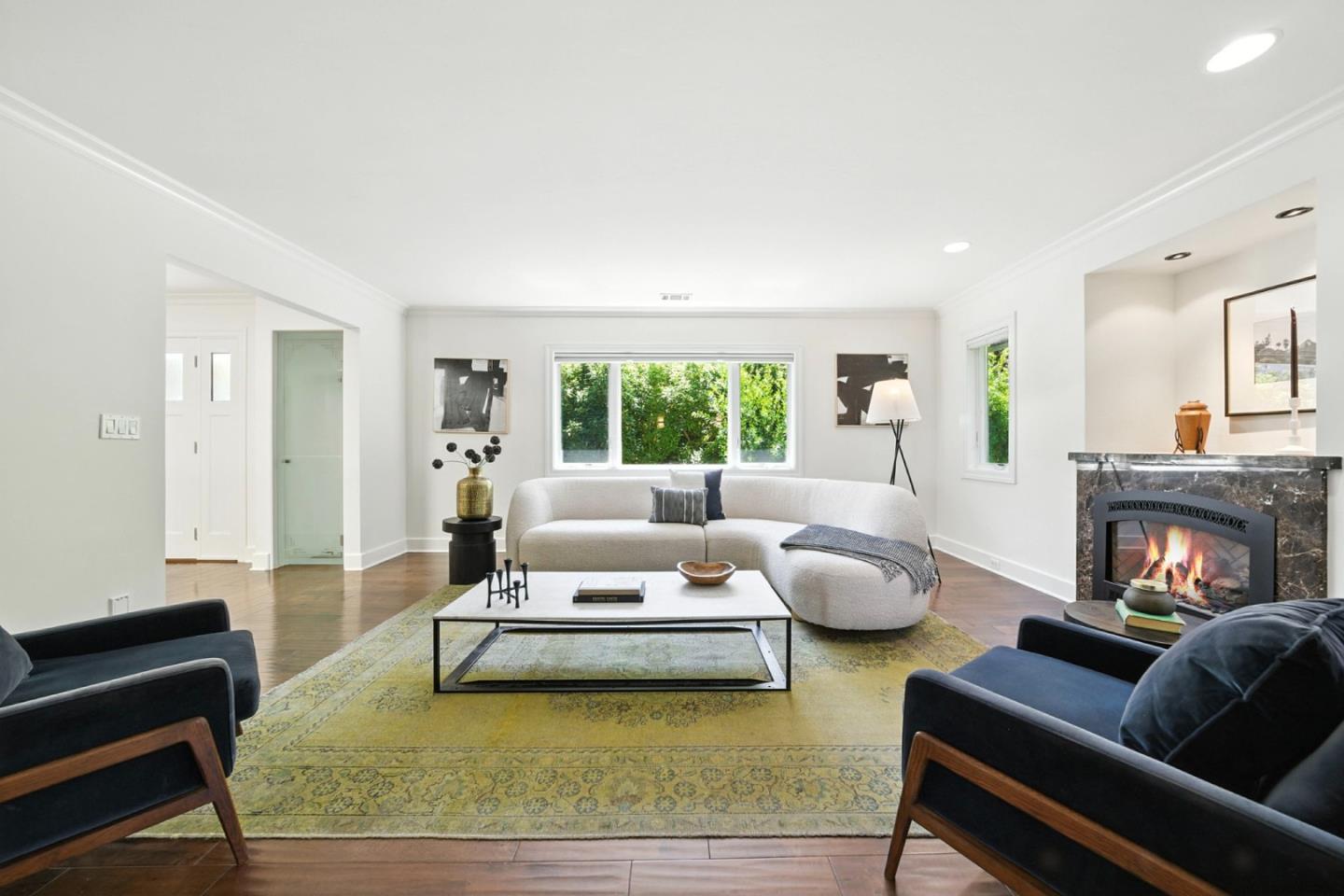 Detail Gallery Image 7 of 73 For 2774 Belmont Canyon, Belmont,  CA 94002 - 5 Beds | 3/1 Baths